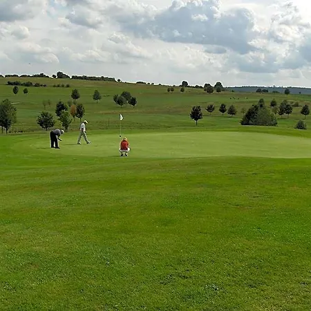 度假村 Golfpark Schlossgut Sickendorf